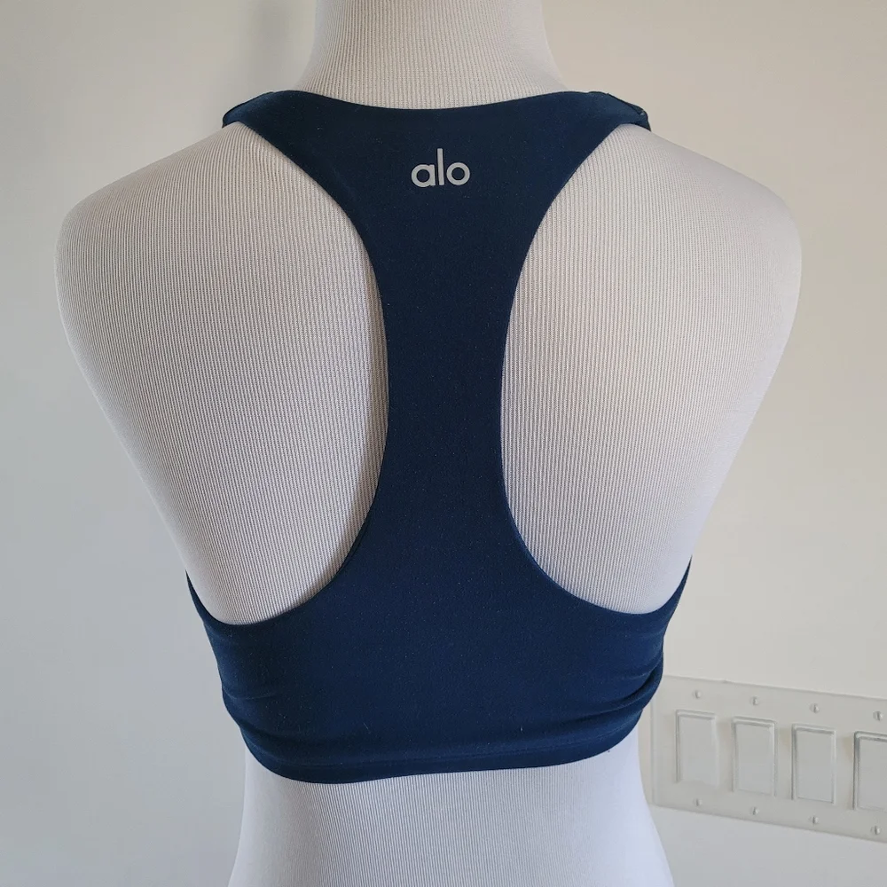 ALO Yoga Bra Top - Picture 2 of 3